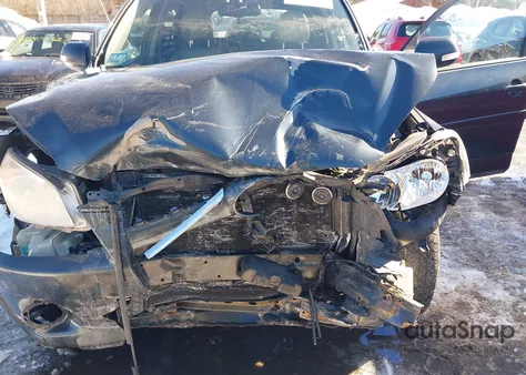 2010 Toyota Rav4 Limited V6 z USA, uszkodzony, nr VIN 2T3DK4DV6AW019528